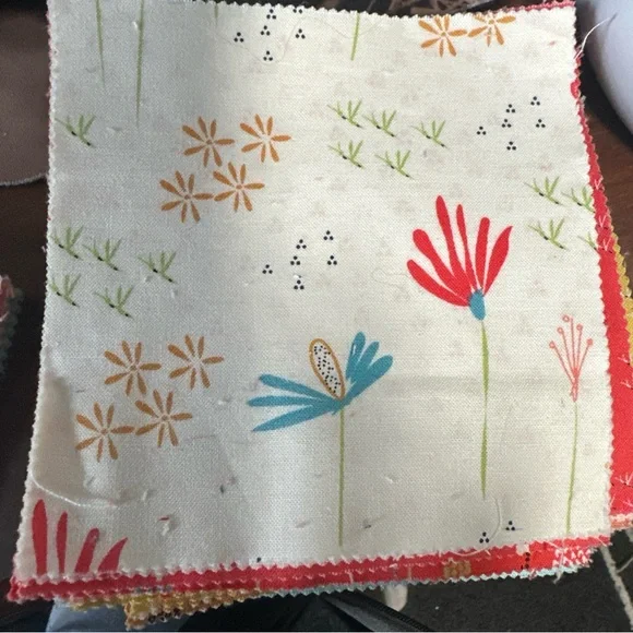 Moda Desert Bloom Cream Fabric with Floral Design - Picture 2 of 2